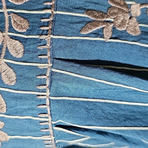 Layerz clothing top.blue with gray stripes beautiful silver enbroidery. Size sm - Picture 4 of 10